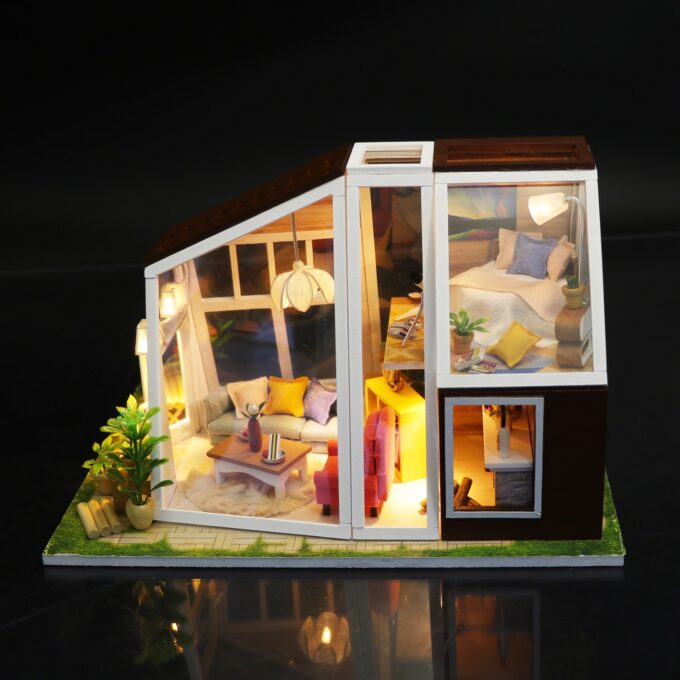 Miniature Hut Cottage